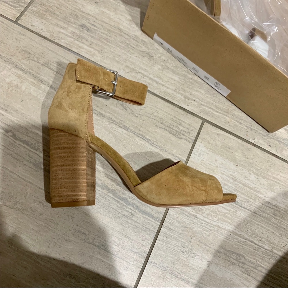 URBAN OUTFITTERS✨Suede Heel - Picture 4 of 8